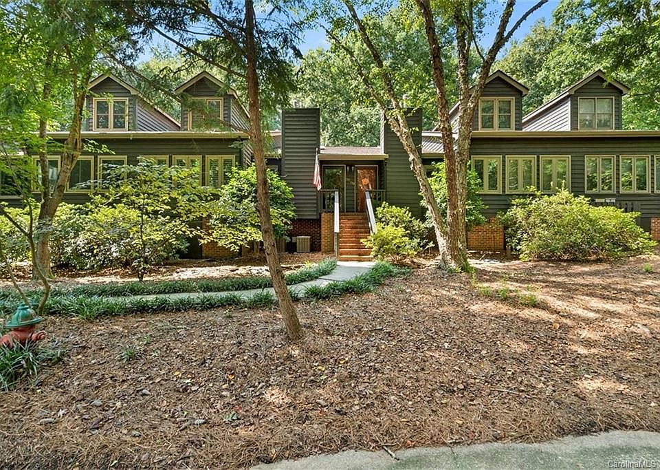 1st image of 777 Bridgewood Dr