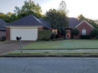 1240 Beaver Trail Dr, Cordova, TN 38016