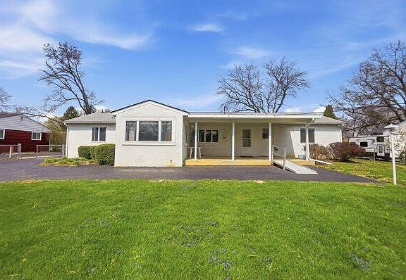 2nd image of 3755 Mayfair Dr