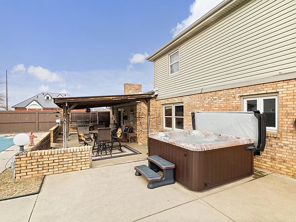 5th image of 4011 Count Fleet Dr