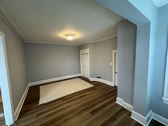 5th image of 1226 N Washington St #1