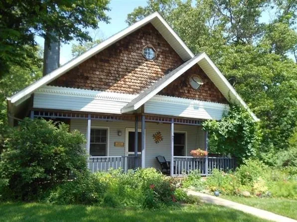 110 Arndt St, Michigan City, IN 46360