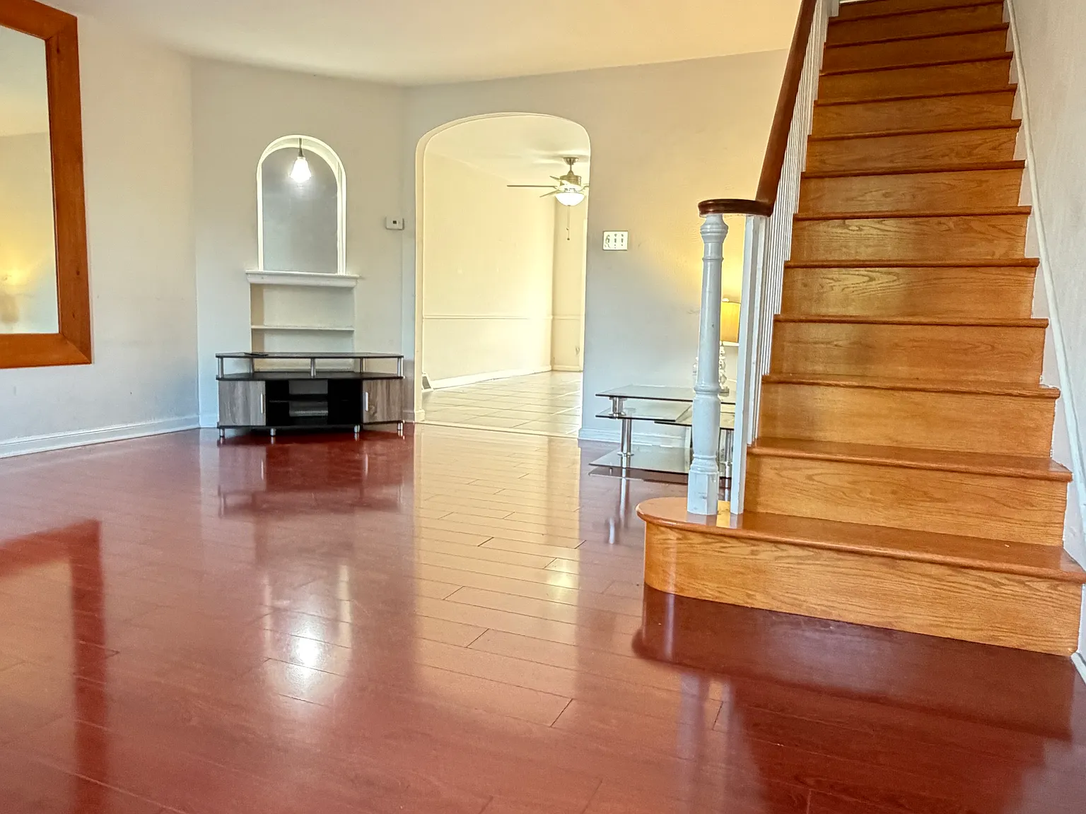 3 bed, 1.5 bath, 1176 sqft, $1,800 — Photo 3