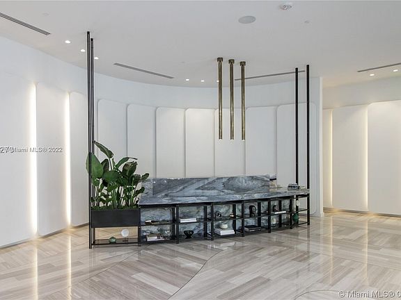 3rd image of 2831 S Bayshore Dr Unit 1704