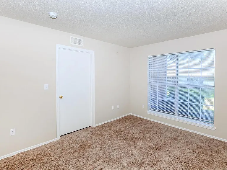 Garden Gate Apartments Ft. Worth — Photo 40