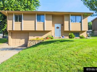 21304 Palomino Rd, Elkhorn, NE 68022