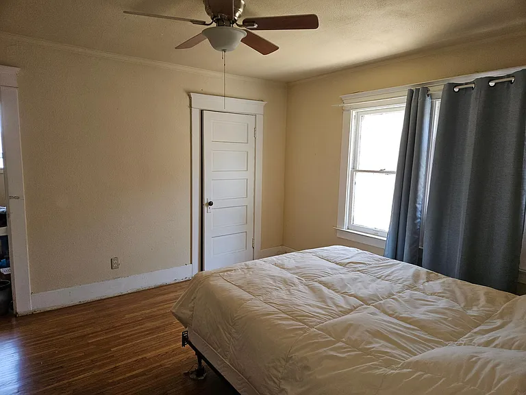 1424 W 37th Dr #UPSTAIRS — Photo 3