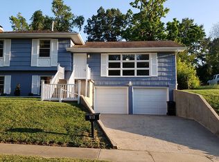 912 W Reed St, Moberly, MO 65270