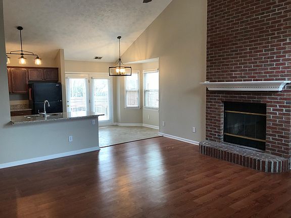 3rd image of 3616 Beechwood Cir