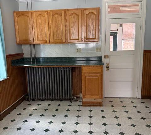 3rd image of 129 Ridge Ave