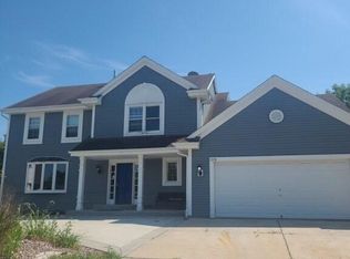 7715 W Briarwood Dr, Franklin, WI 53132