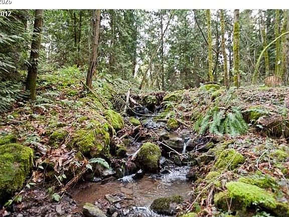 5th image of 1880 SW Heiney Rd