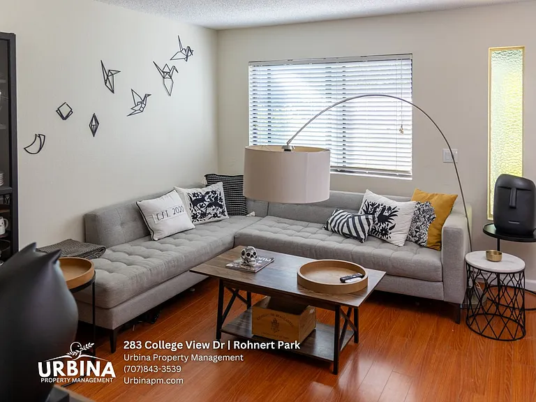 283 College View Dr — Photo 3