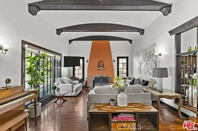2 bed, 1653 sqft, $4,995 — Photo 3