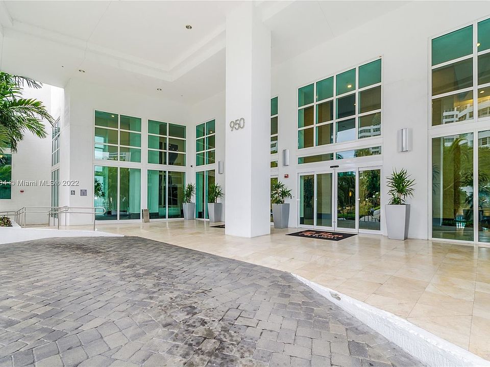 1st image of 950 Brickell Bay Dr APT 2208