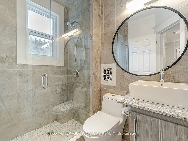 2291 Dundas St W #2 — Photo 19