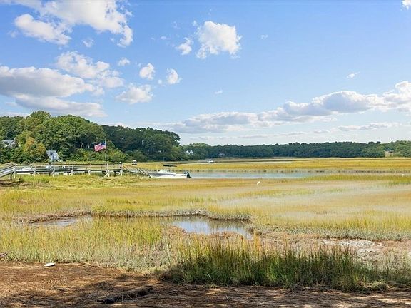 4th image of 39 Bay Pond Rd