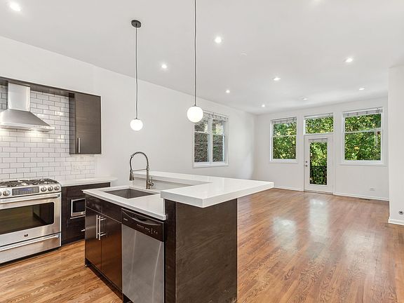 2nd image of 617 N Paulina St APT 2S