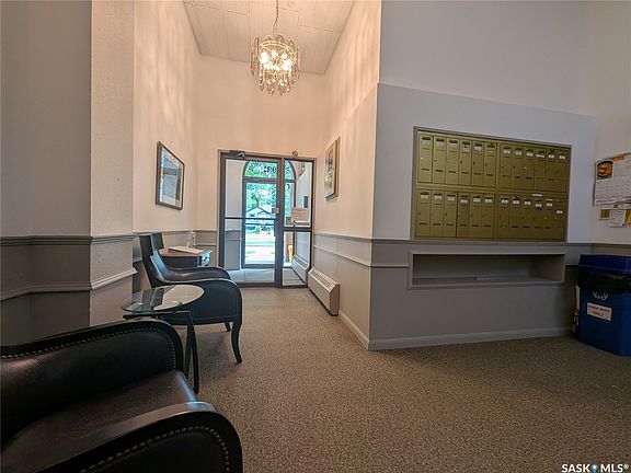 4th image of 921 Main Street E #204