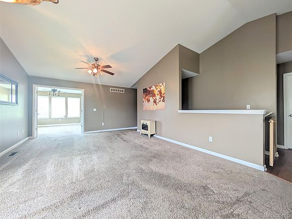 4th image of 7260 Lindsey Dr