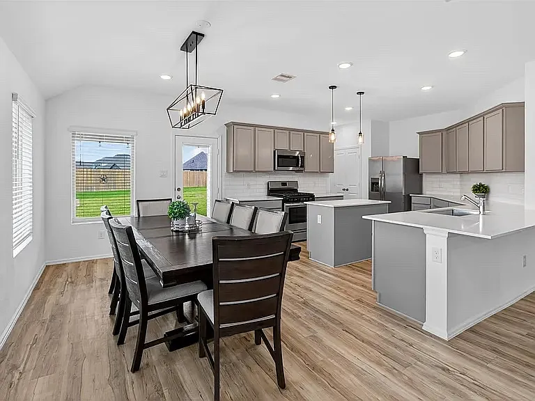 2920 Eden Lake Ln — Photo 15