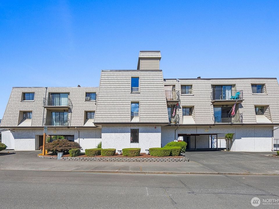 1st image of 435 Williams Avenue N #206
