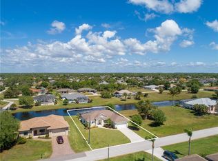 105 Medalist Rd, Rotonda West, FL 33947