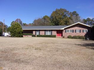 43 Arcadia Dr, Toccoa, GA 30577
