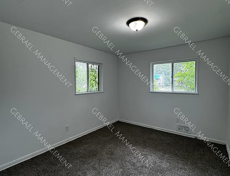 808 Chatham Dr — Photo 11