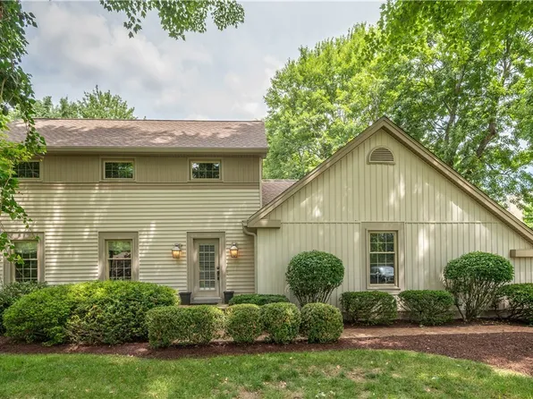 548 Squirrel Hill Dr, Youngstown, OH 44512