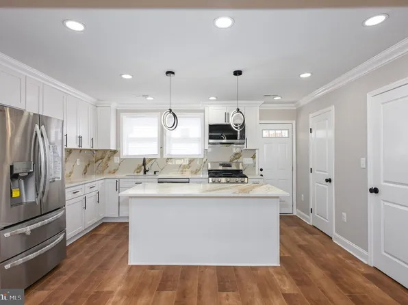 527 Winston Ave, Baltimore, MD 21212