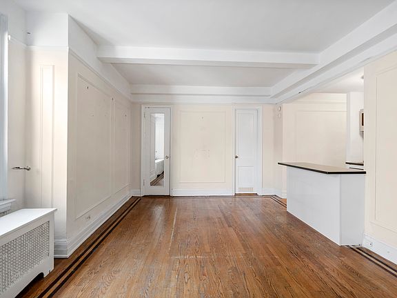 5th image of 235 W 102nd St APT 15W