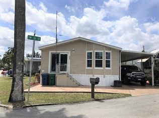 8500 SW 16th St, Davie, FL 33324