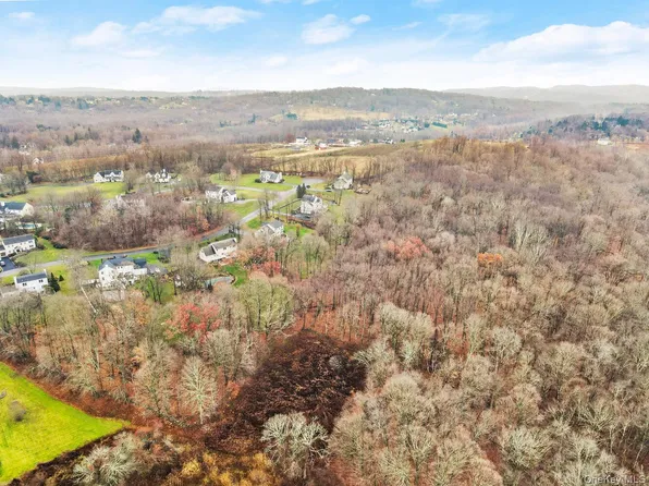Cottage Place, Granite Springs, NY 10527