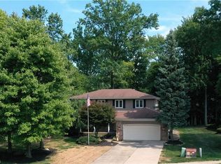 6839 Paula Dr, Middleburg Hts, OH 44130