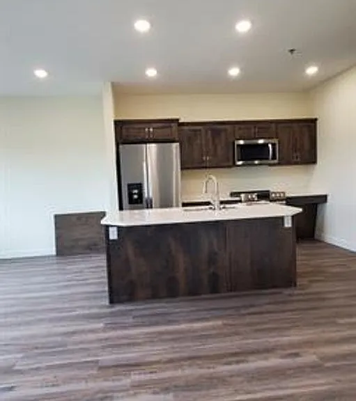 715 Lake Shore Dr NE #106 — Photo 15