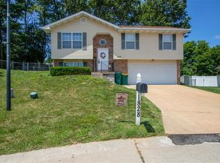 1828 Spotted Owl Dr, Imperial, MO 63052