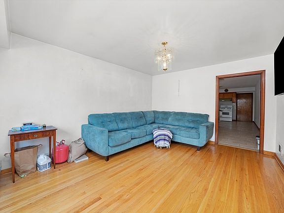 3rd image of 4754 S Keeler Ave