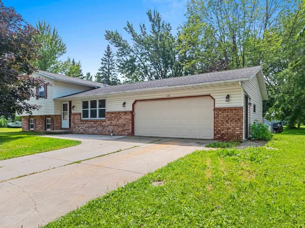 232 W Green Bay St, Pulaski, WI 54162