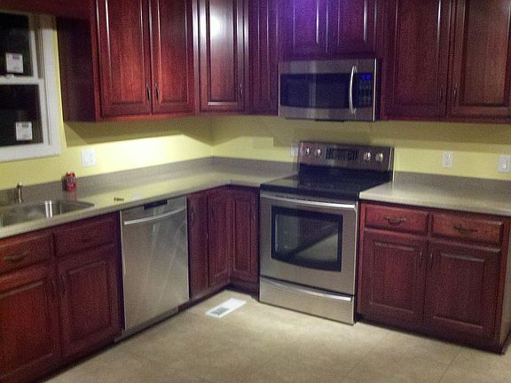 Cherry cabinets&SS appl.