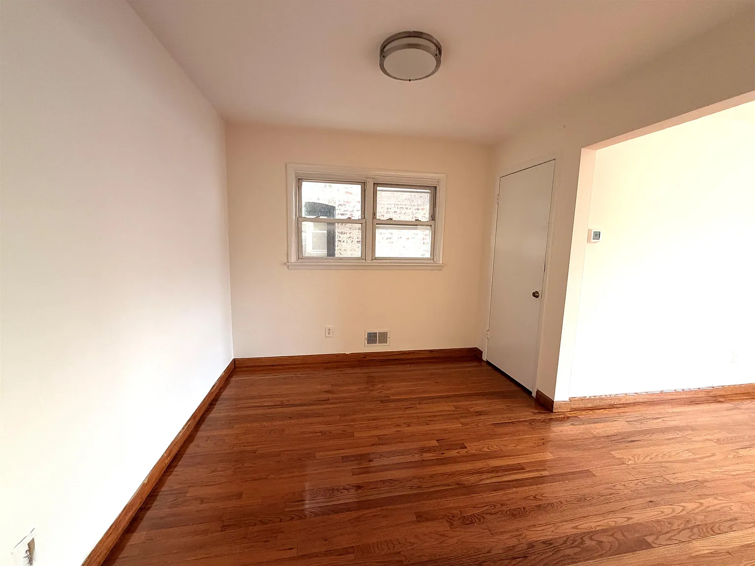 2 bed, 1.0 bath, $2,650 — Photo 3