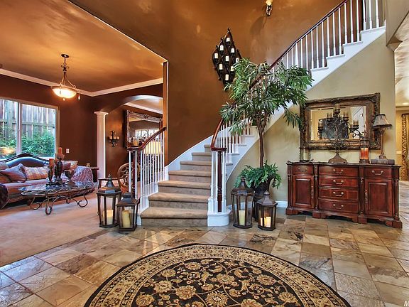 3rd image of 140 Chimney Bluff Ct