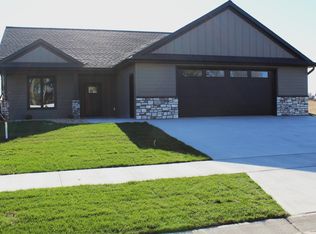 1202 15th St NE, Kasson, MN 55944