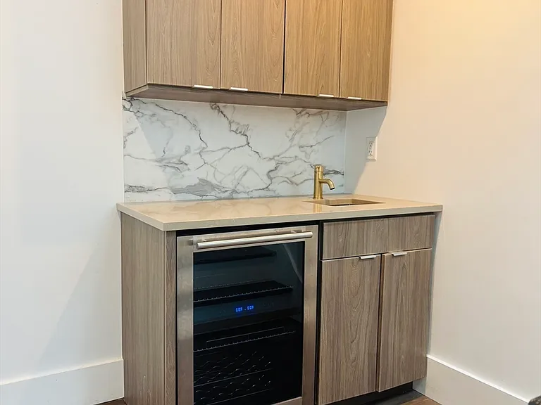 10 Spring Garden St #3 — Photo 7
