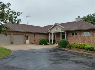 N6052 High Point Rd, Juneau, WI 53039