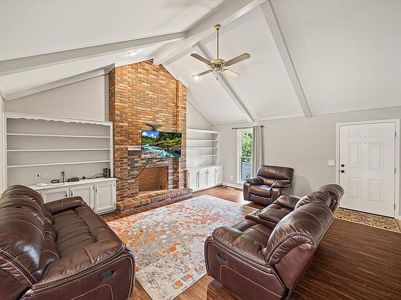 5th image of 485 Lone Oak Dr