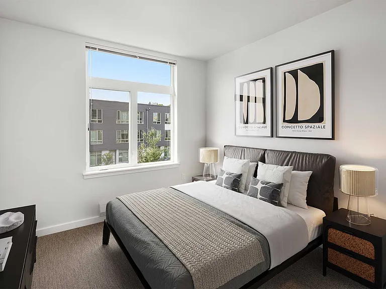 CityLine — Photo 11