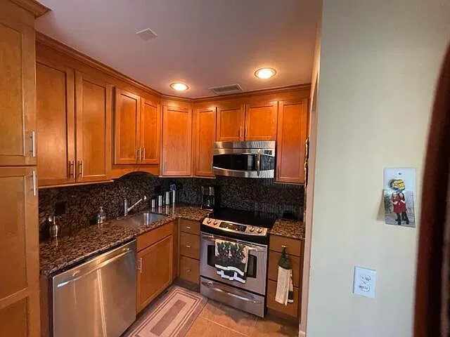 1 bed, 1.5 bath, 946 sqft, $2,750 — Photo 2