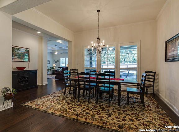 5th image of 315 Regent Cir
