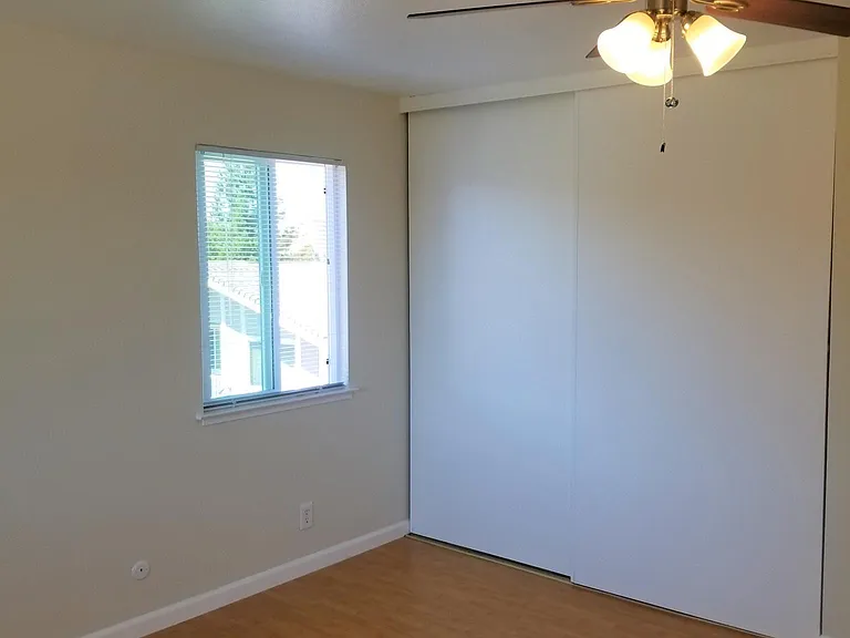 1987 Ascot Dr #1 — Photo 12